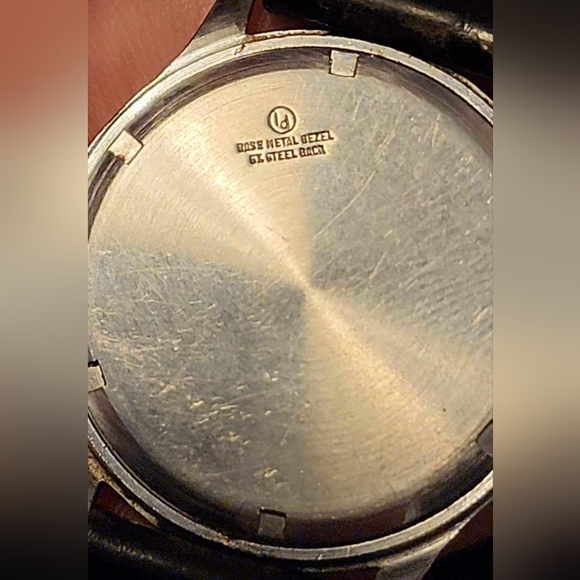 Vintage Mickey Mouse Watch - Picture 3 of 3